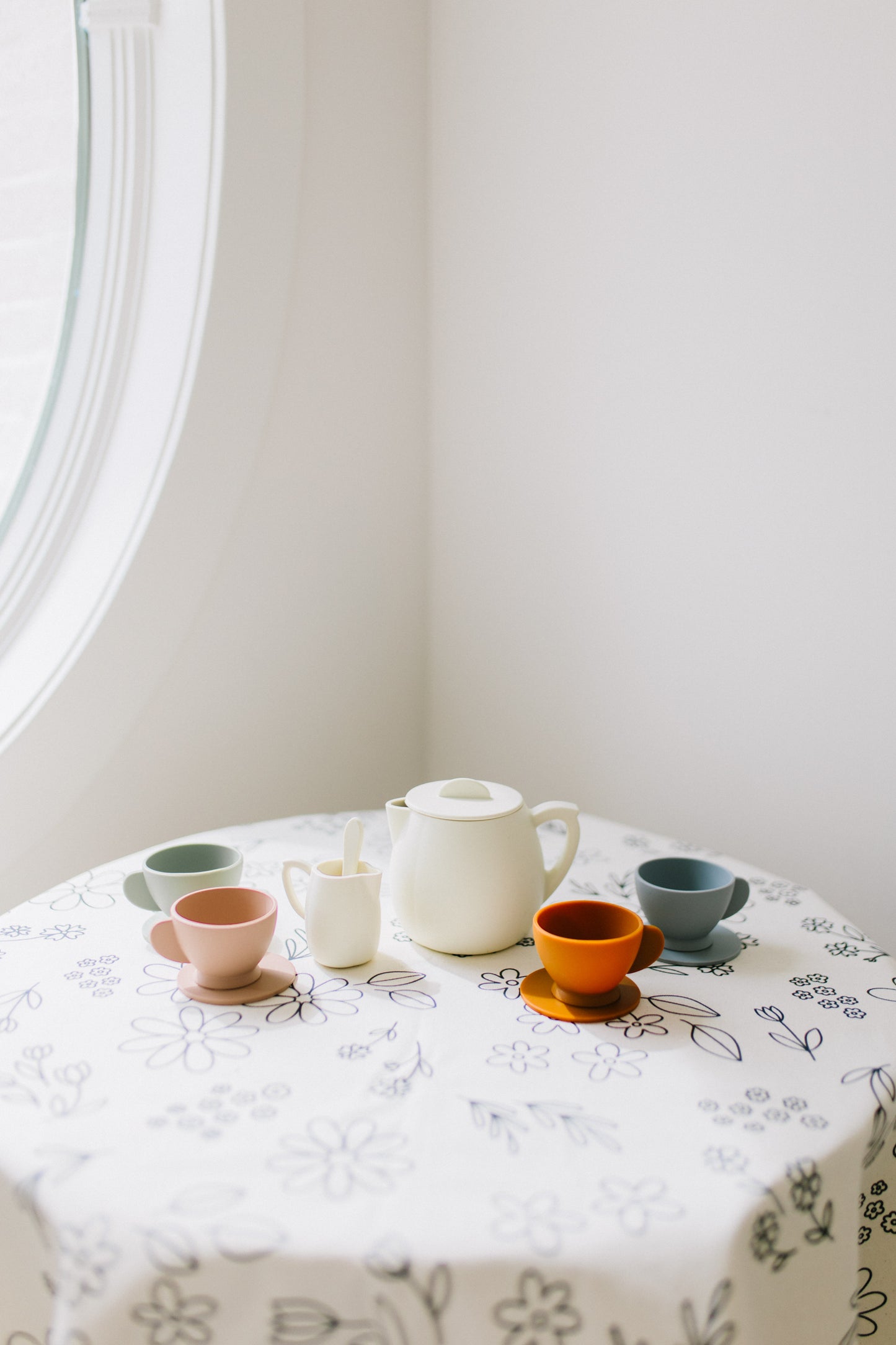 Tea Set in Mix & Match Color